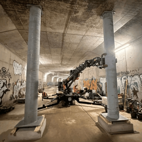 hoeflon multitool attachment on a spider crane working underground for a logistics company